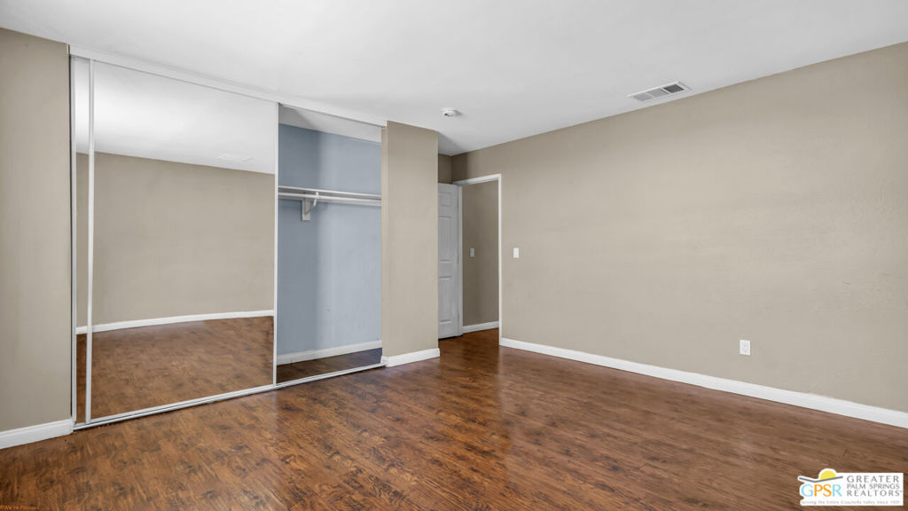 53385 Eisenhower Drive Property Photo 22
