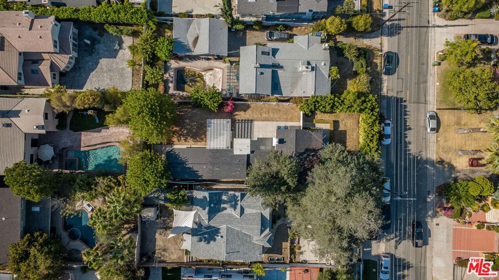 5433 Tampa Avenue Property Photo 44