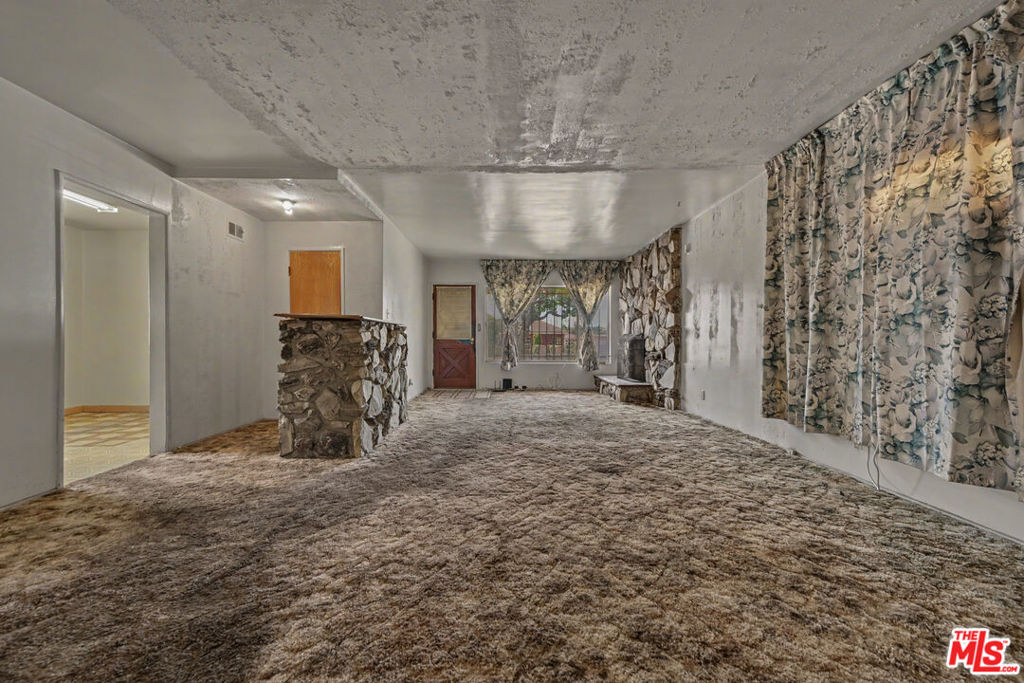 3229 W 108th Street Property Photo 8