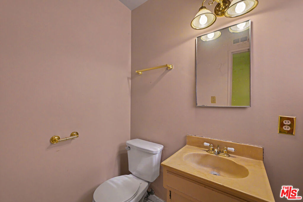 3229 W 108th Street Property Photo 15