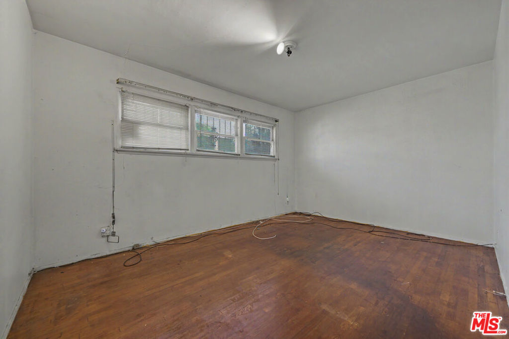 3229 W 108th Street Property Photo 22