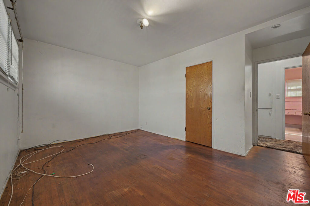 3229 W 108th Street Property Photo 23