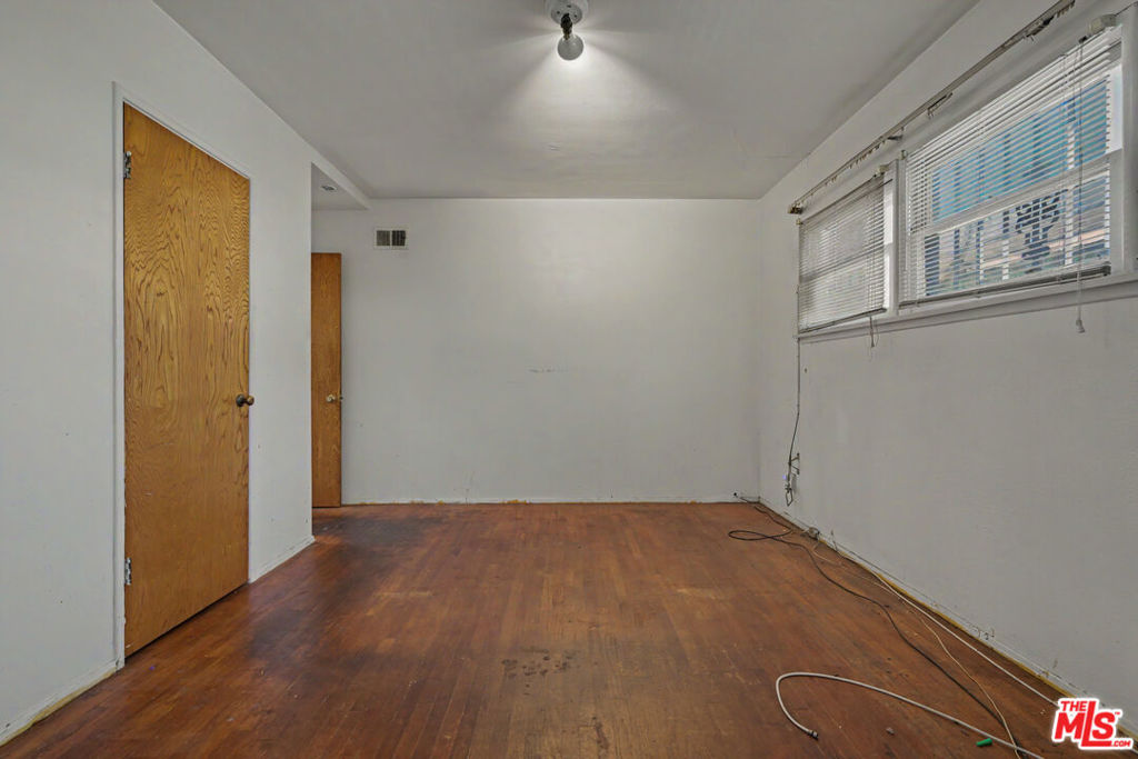 3229 W 108th Street Property Photo 24