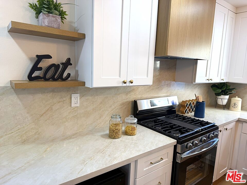 10911 Lemay Street Property Photo 12