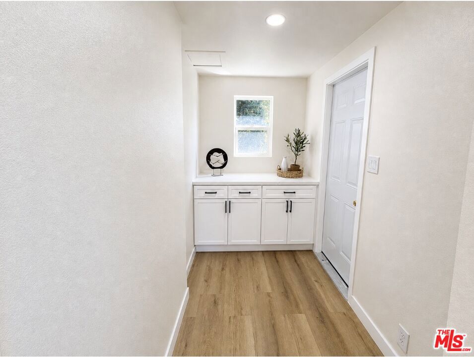10911 Lemay Street Property Photo 15