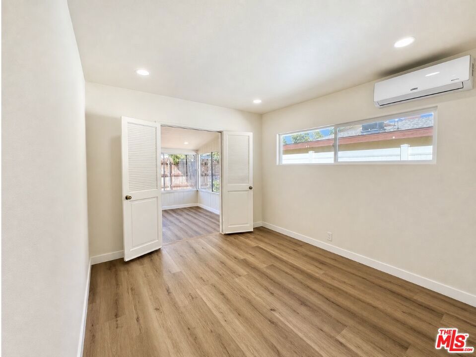 10911 Lemay Street Property Photo 31