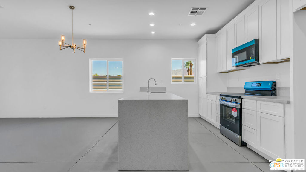 13704 Sarita Drive Property Photo 3