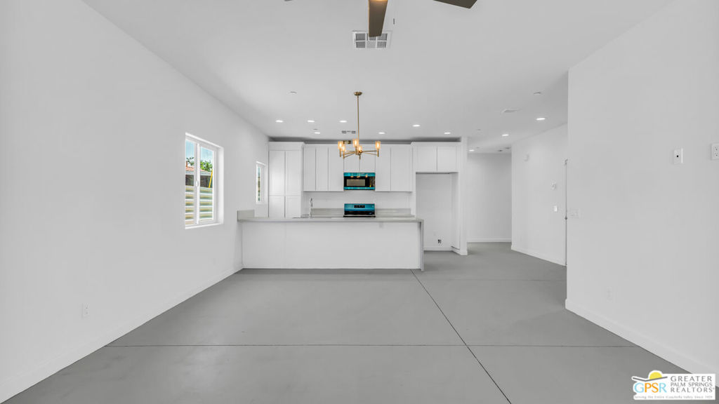 13704 Sarita Drive Property Photo 11