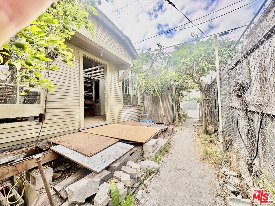2005 4th Street Property Photo 16