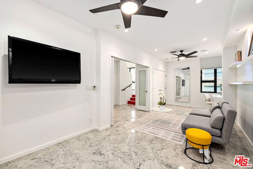 3007 Ocean Front Walk Property Photo 20