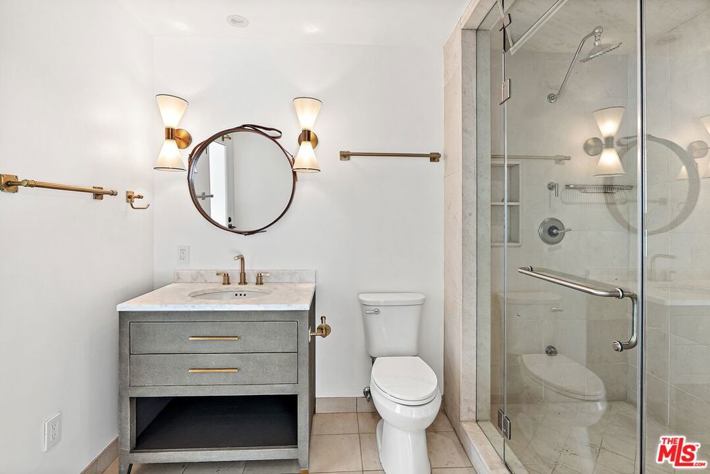 1404 Devlin Dr Property Photo 40