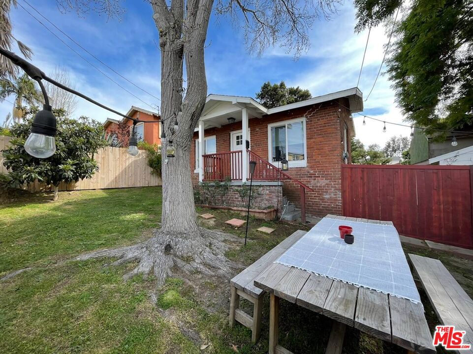 710 Stepney Street Property Photo 1