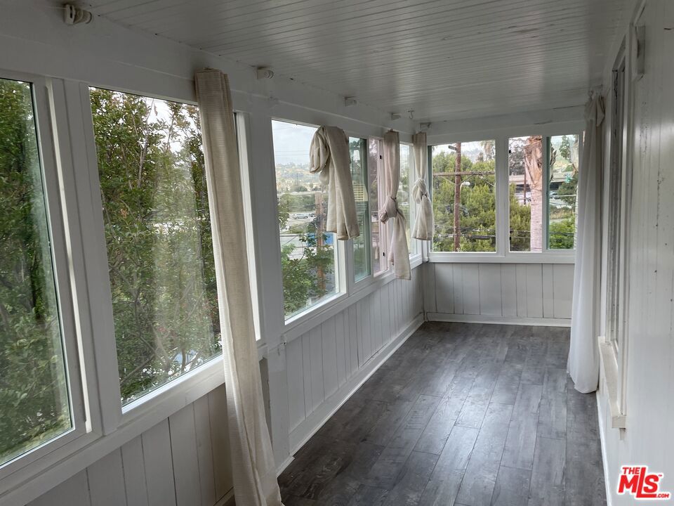 2106 India Street Property Photo 17