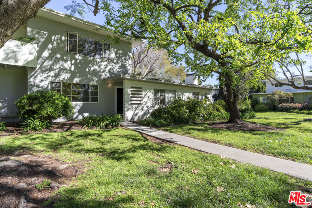 5165 Village Property Photo 1