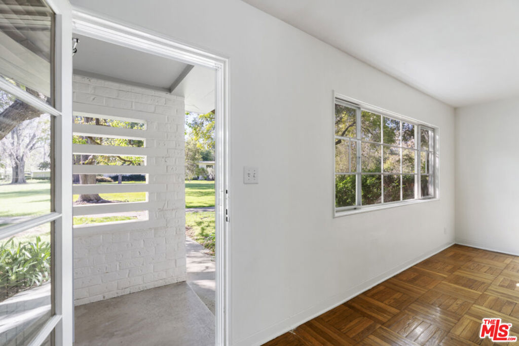 5165 Village Property Photo 3