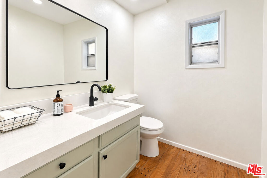 3543 Lavell Drive Property Photo 8