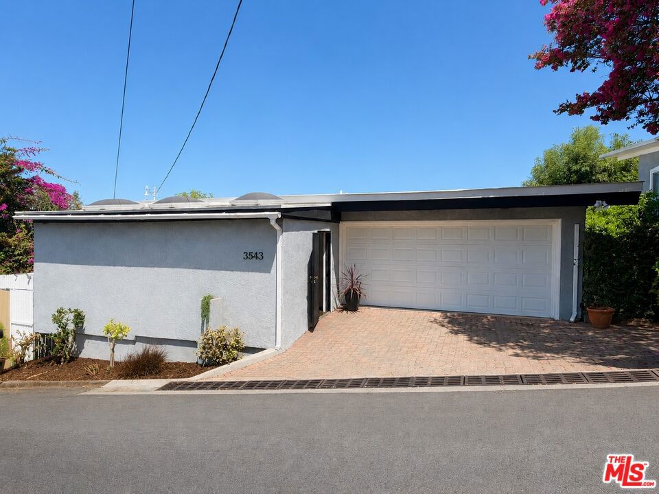 3543 Lavell Drive Property Photo 21