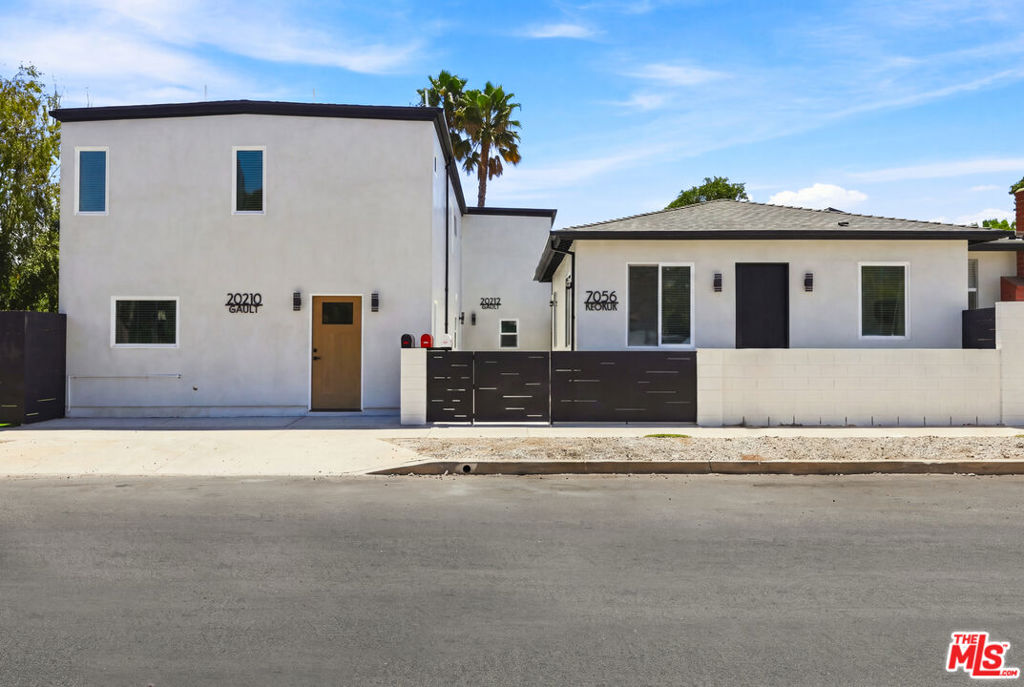 20210 W Gault Street Property Photo 1
