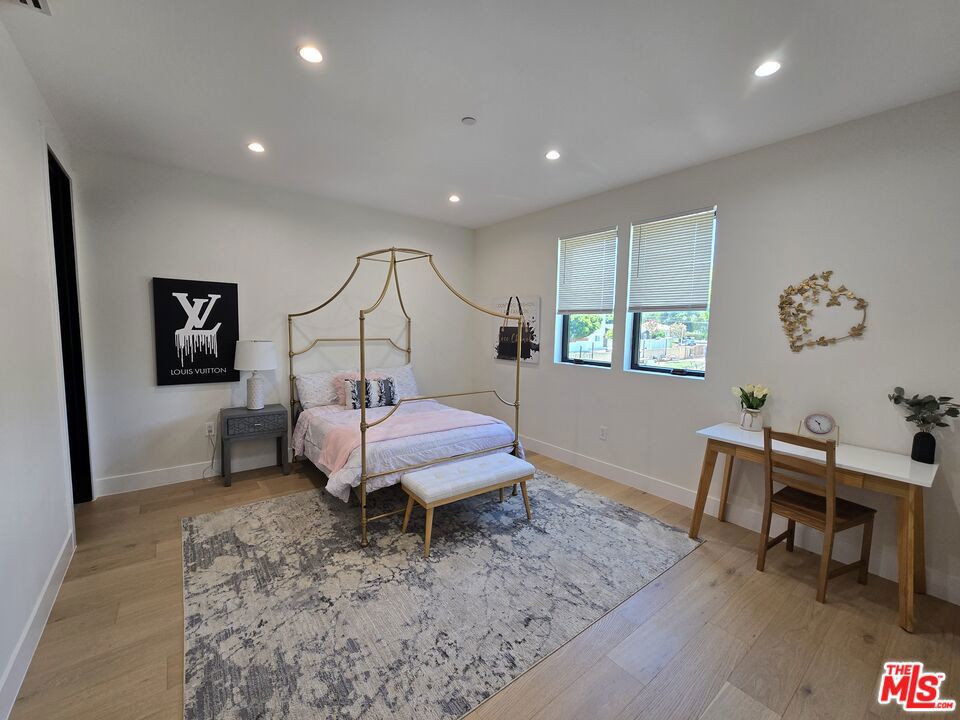 5012 Enfield Avenue Property Photo 39
