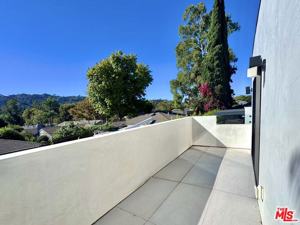 4040 Cartwright Avenue Property Photo 2