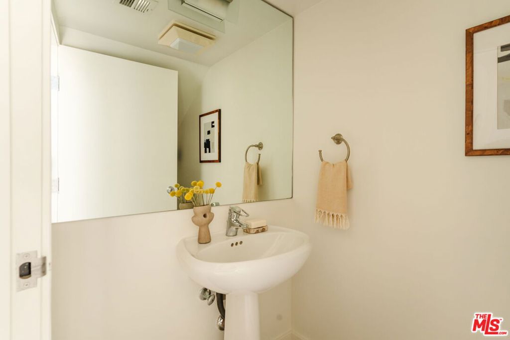 1254 24th Street 2 Property Photo 12