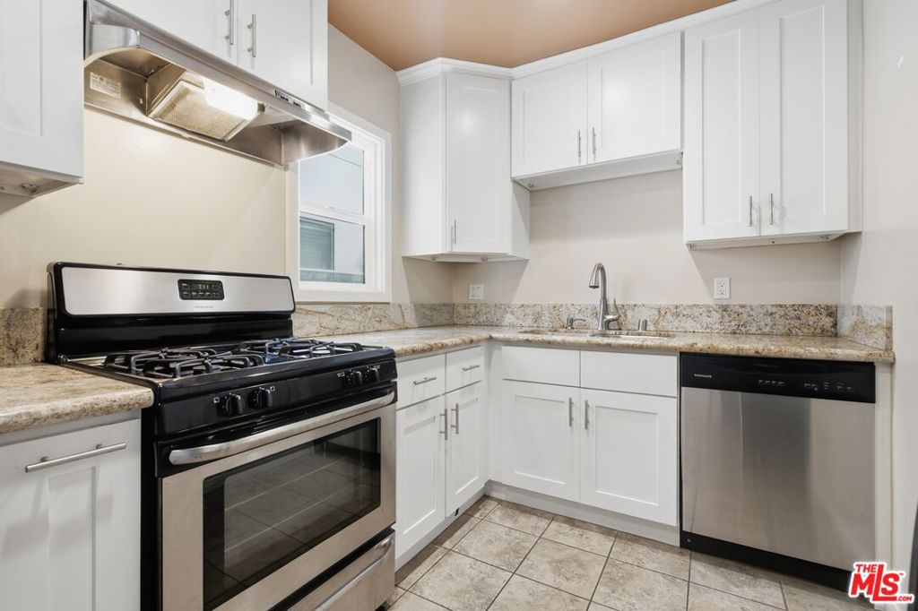 11921 Jefferson Boulevard Property Photo 17