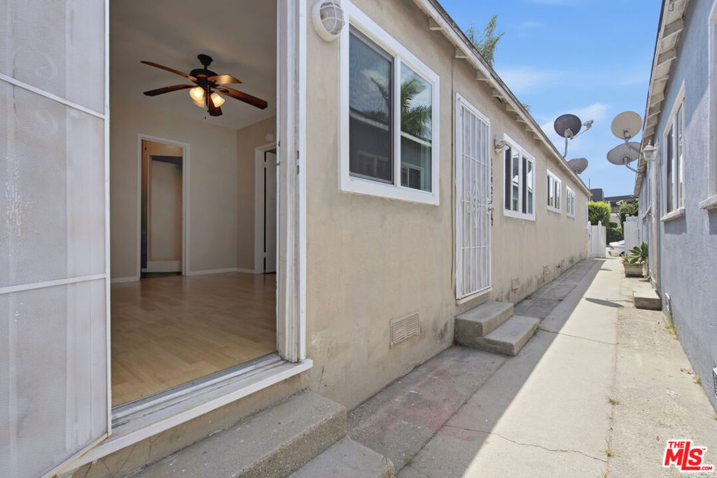 11921 Jefferson Boulevard Property Photo 23