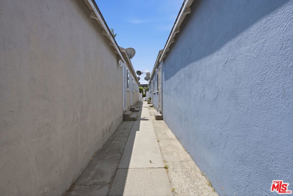 11921 Jefferson Boulevard Property Photo 28