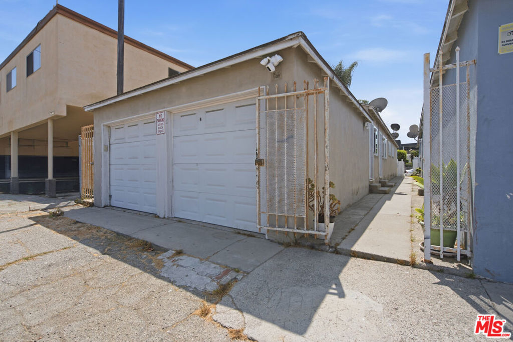 11921 Jefferson Boulevard Property Photo 29