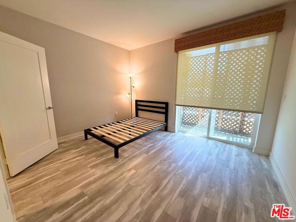 436 S Virgil Avenue 209 Property Photo 16
