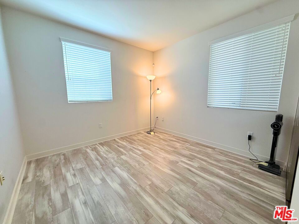 436 S Virgil Avenue 209 Property Photo 23
