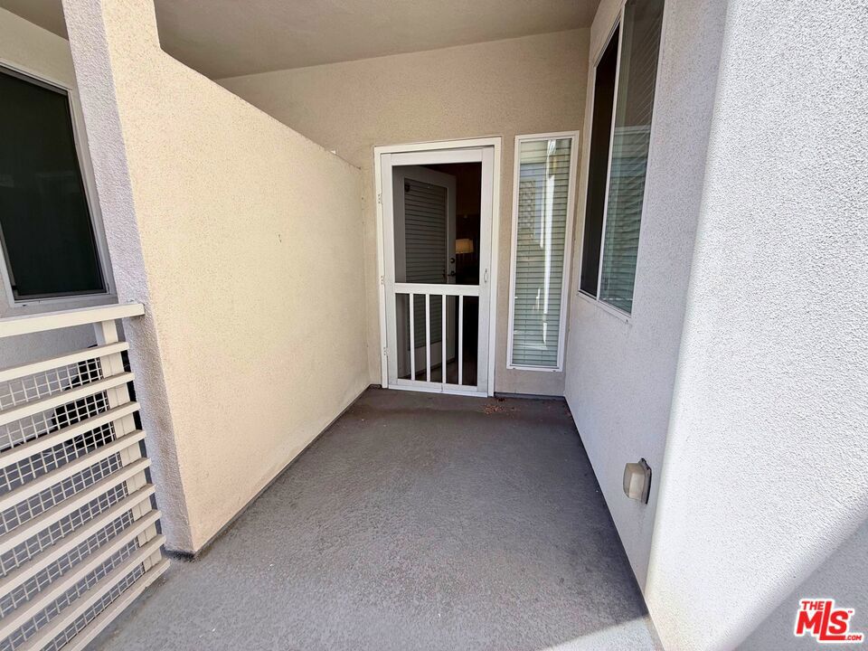 436 S Virgil Avenue 209 Property Photo 35