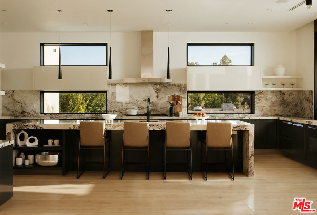 455 Castle Place Property Photo 11