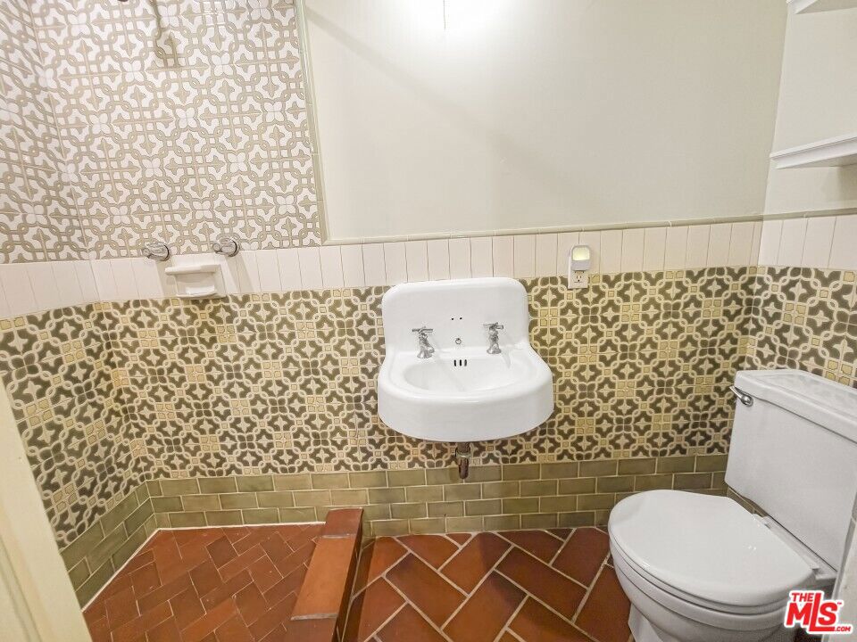 216 Mount Washington Drive Property Photo 32