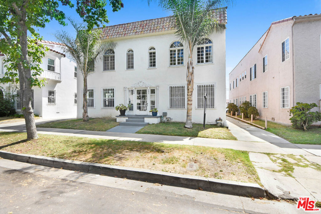 442 N Orange Grove Avenue Property Photo 4