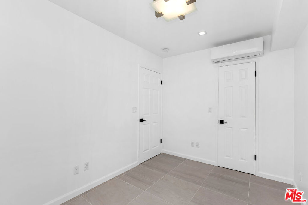 424 Carroll Canal Property Photo 12