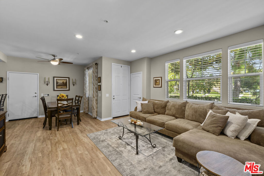 1546 Windshore Way Property Photo 18