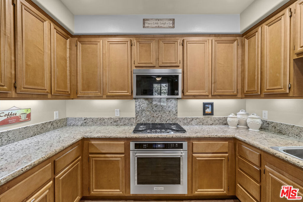 1546 Windshore Way Property Photo 22