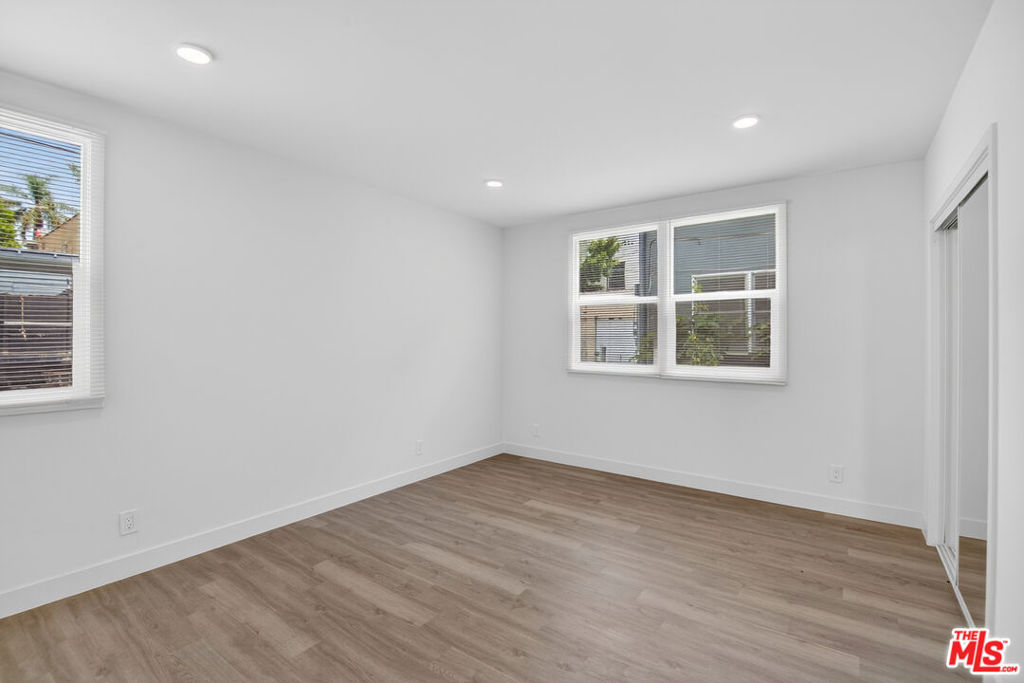136 S Edgemont Street Property Photo 20
