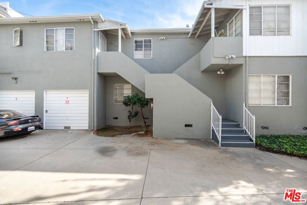 1748 Malcolm Avenue Property Photo 7