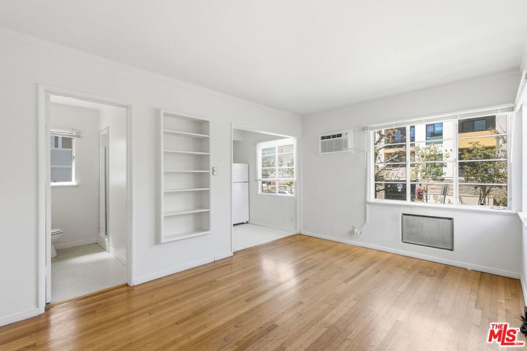 1748 Malcolm Avenue Property Photo 8
