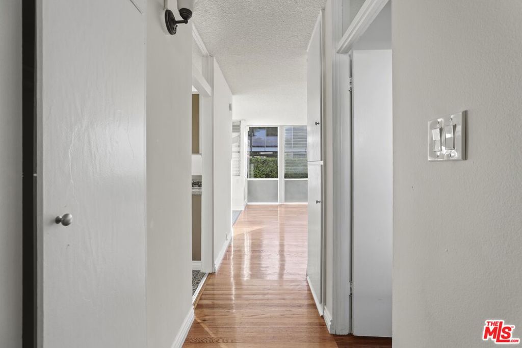 11131 Rose Avenue 11 Property Photo 14