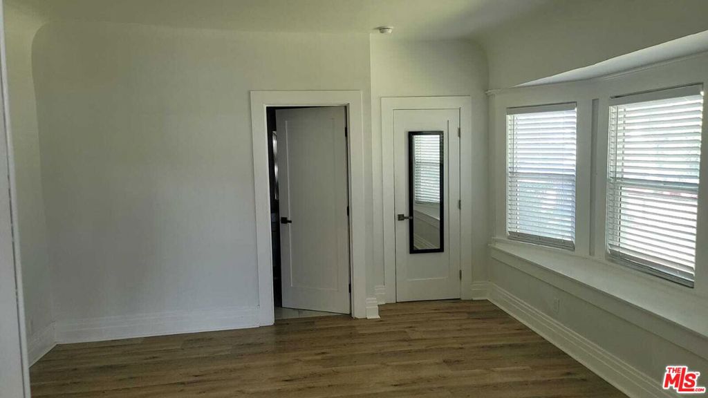2926 Halldale Avenue Property Photo 15