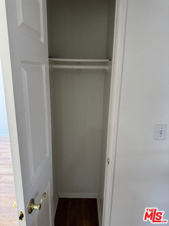 1250 S Westgate Avenue 203 Property Photo 4