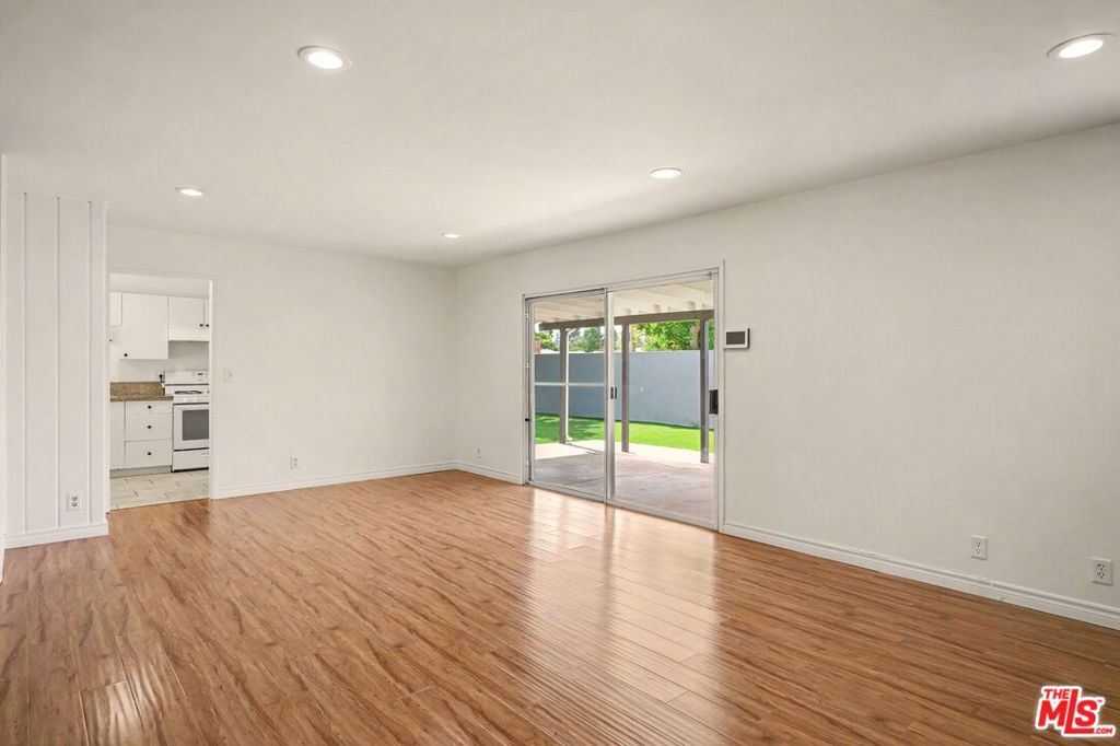 22932 Covello Street Property Photo 7