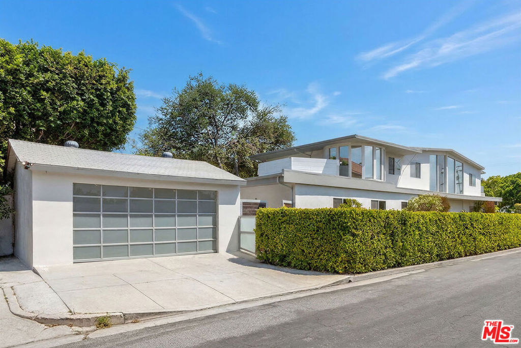 12041 Huston Street Property Photo 1