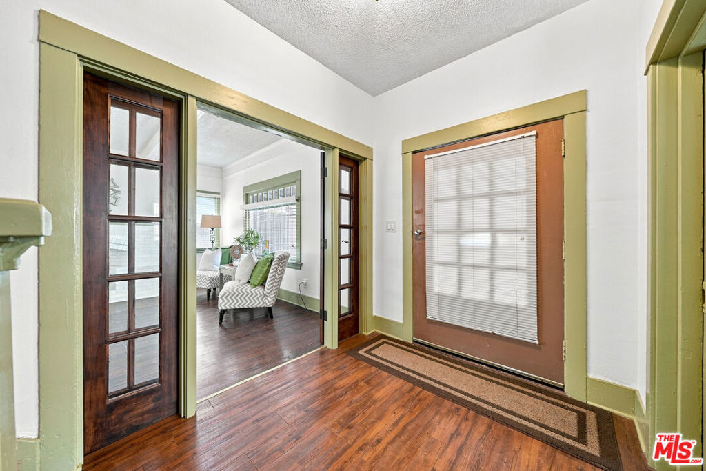 1726 6th Avenue Property Photo 2