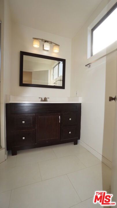 1538 Stanford Street 15 Property Photo 9