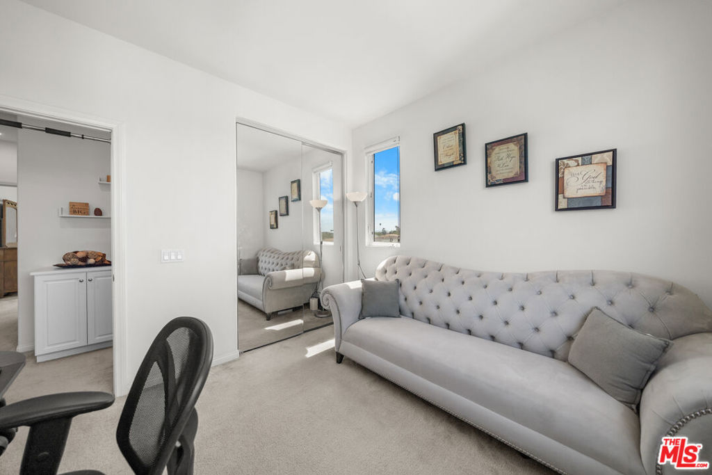 10712 Parrot Avenue Property Photo 11
