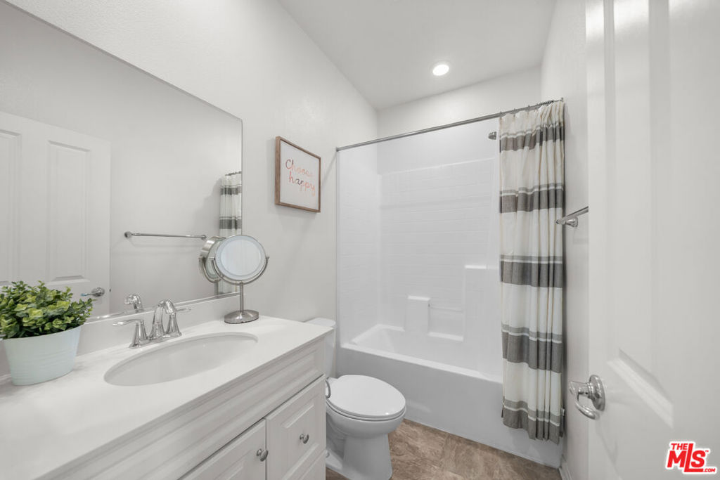 10712 Parrot Avenue Property Photo 12